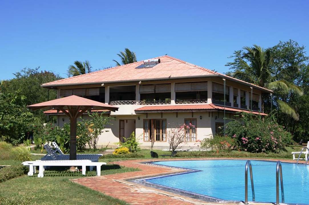 Verwaltung und Restaurant  Hibiscus Garden Hotel