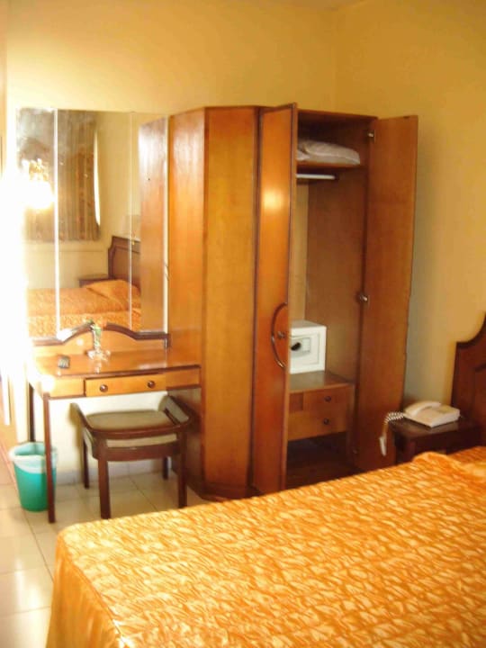 Ablage und Safe Hotel Las Americas