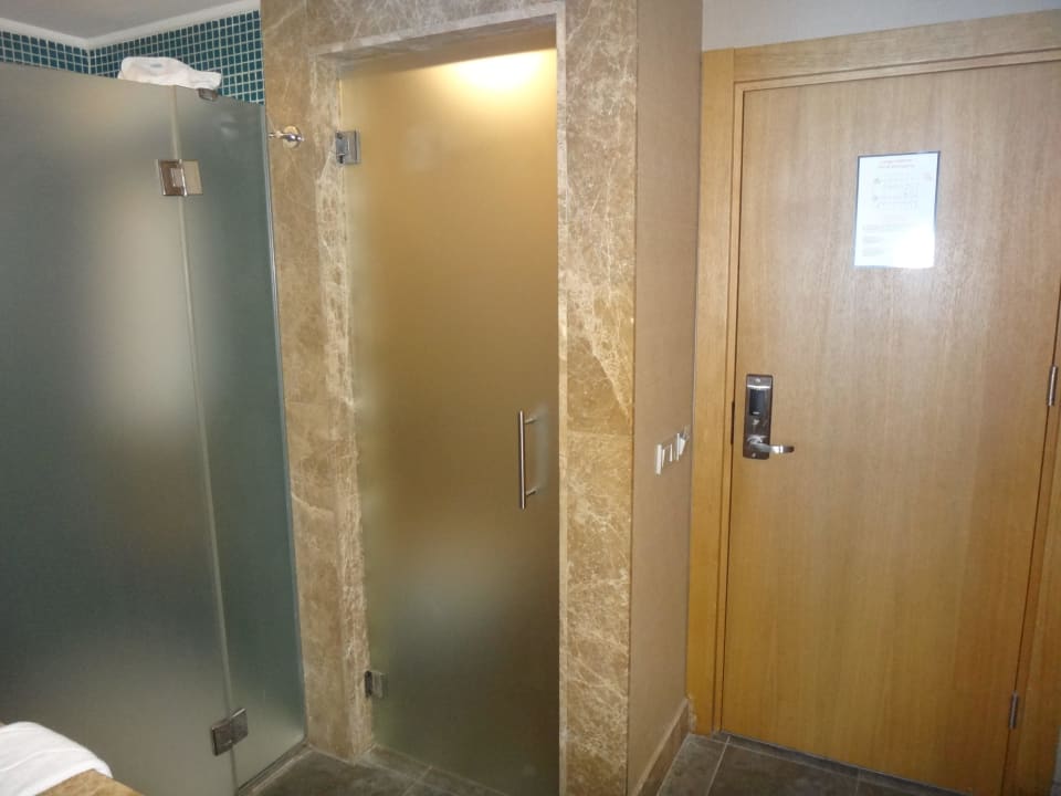 Dusche und WC Sherwood Dreams Resort