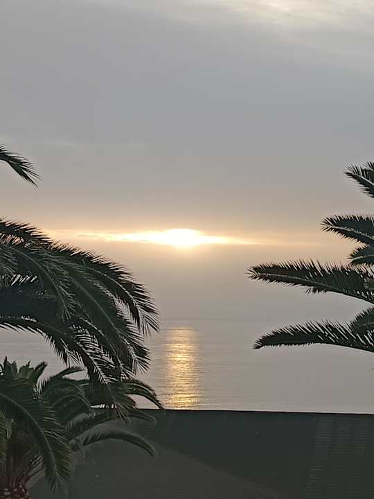 Strand Marina Playa Suite Hotel