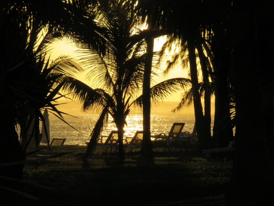Sonnenaufgang Crystals Beach Resort Belle Mare, a member of Radisson Individuals