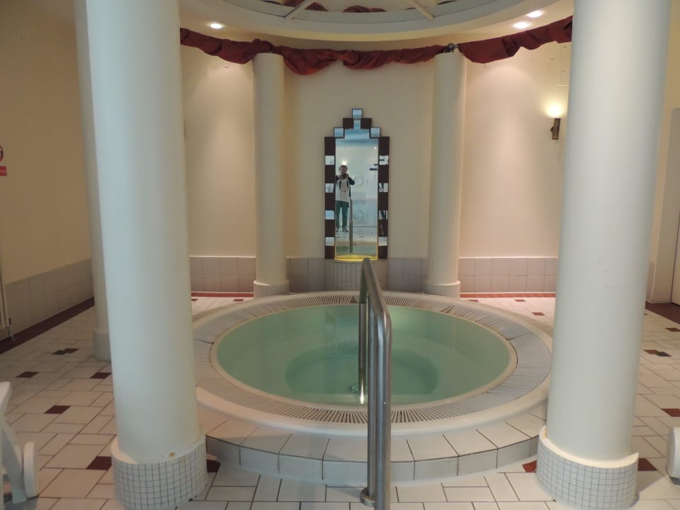 Whirlpool Crowne Plaza ® Hamburg - City Alster