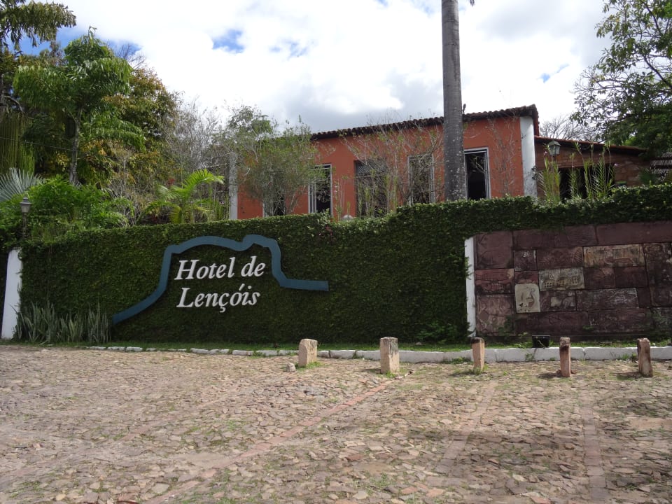 Außenansicht Hotel de Lençois