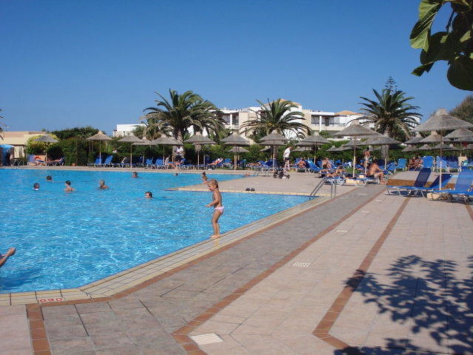 Pool Anissa Beach & Village