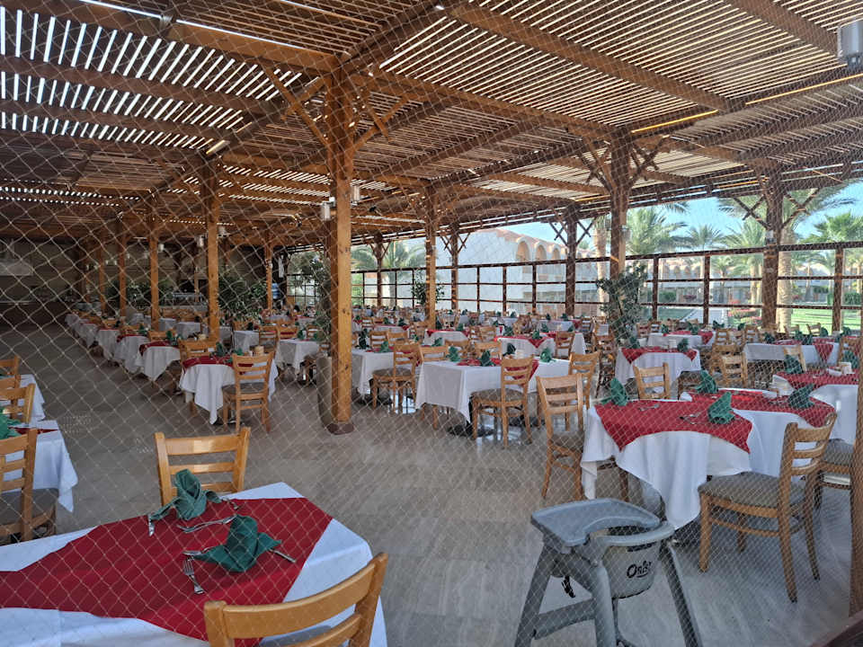 Gastro Three Corners Sea Beach Resort