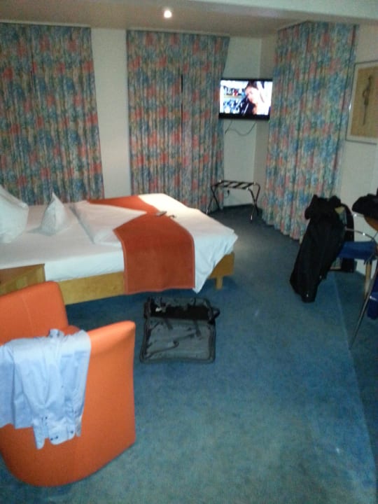 Zimmer mit Doppelbett und Flat-TV Aspire Kronprinz, Trademark Collection by Wyndham