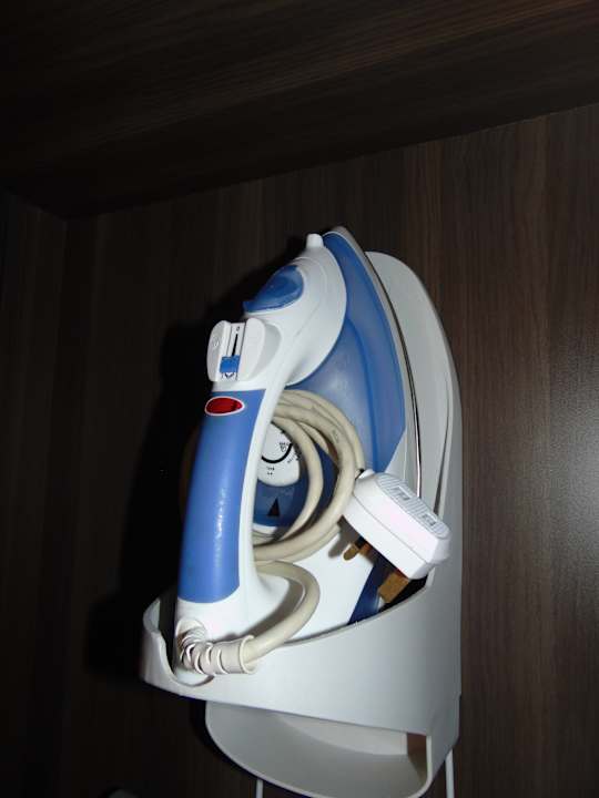 Zimmer Hampton By Hilton Dubai Airport