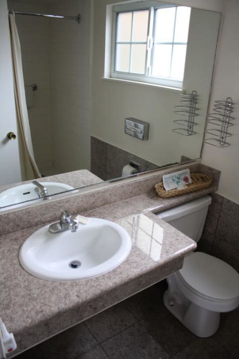 Sauberes Badezimmer Padre Oaks Motel