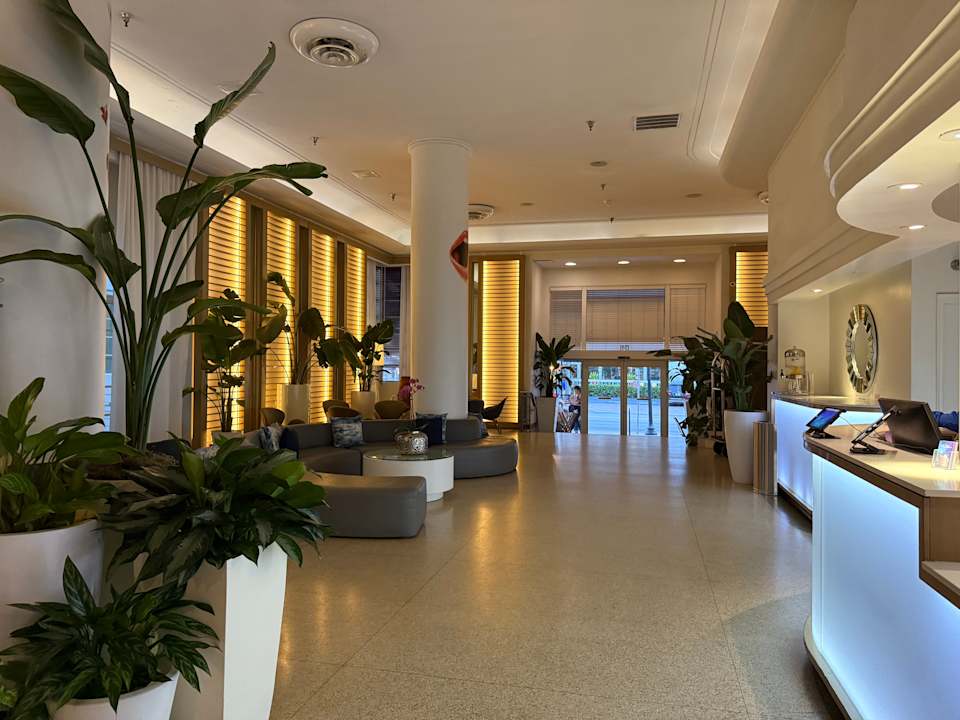 Lobby Hotel Marseilles