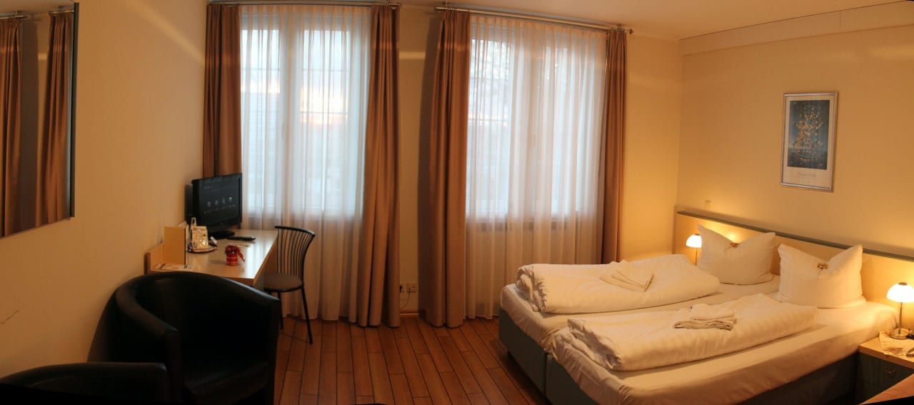 3-Bettzimmer Land-gut-Hotel Weißer Schwan