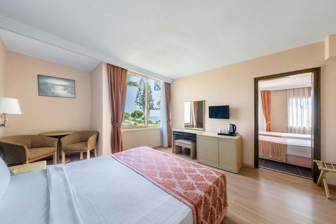 Zimmer Senza Sunset Beach Hotel