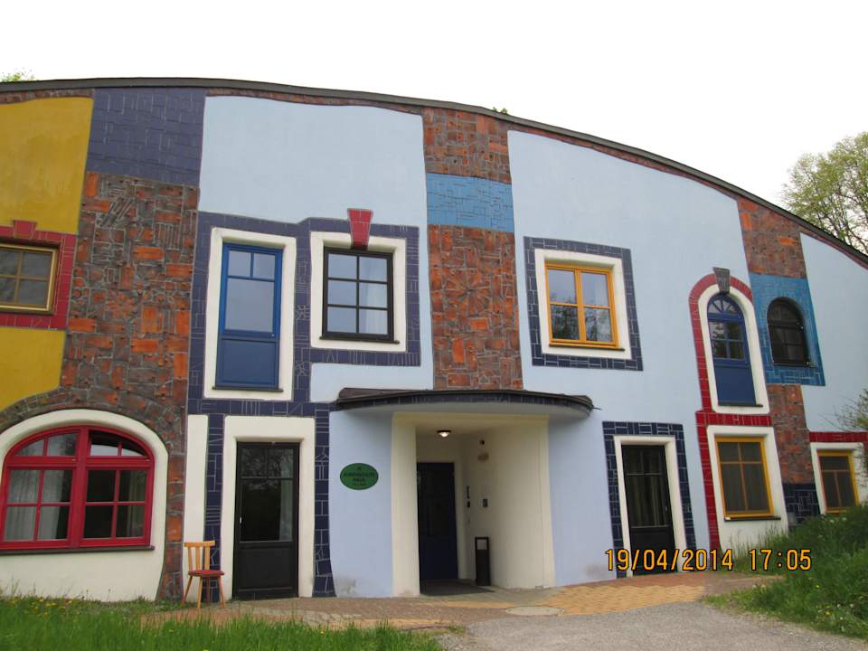 Eingang zum Nebenhaus Rogner Bad Blumau