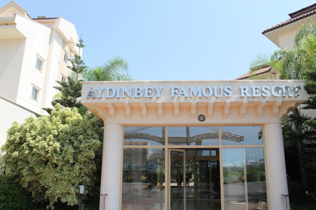 Eingang Aydinbey Famous Resort