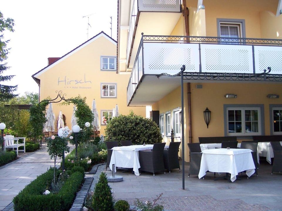 Seitliche Terrasse Hirsch 1783 Hotel