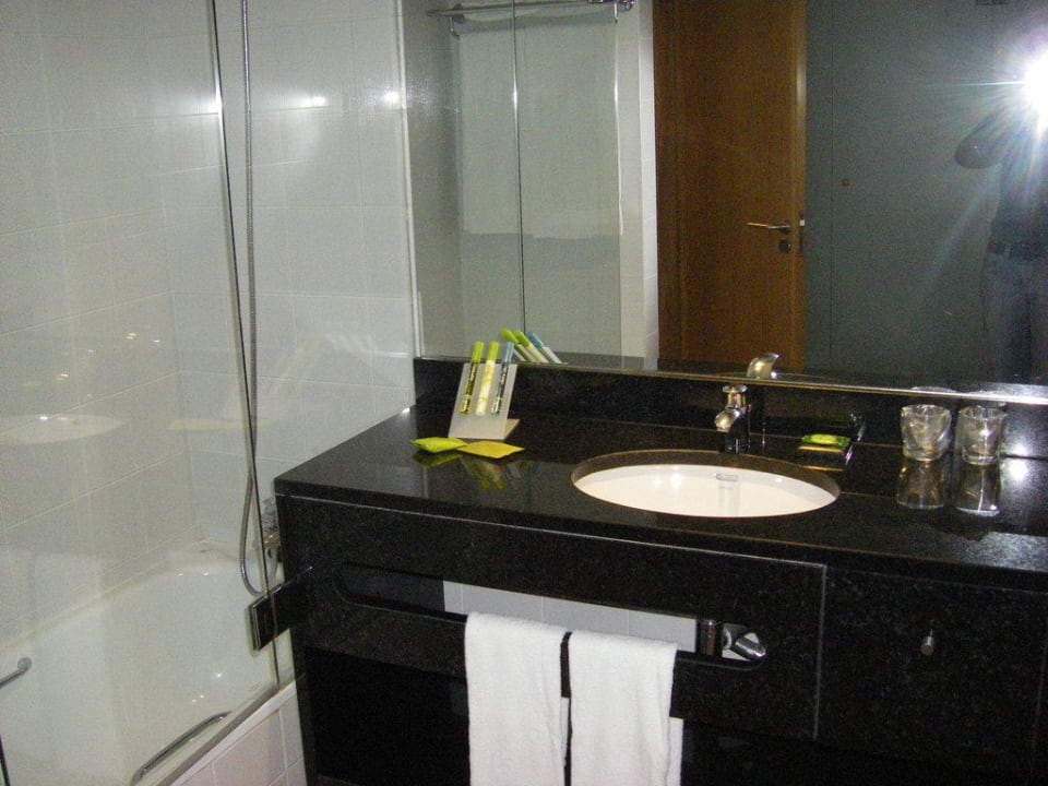 Badezimmer Aqualuz Lagos Hotel