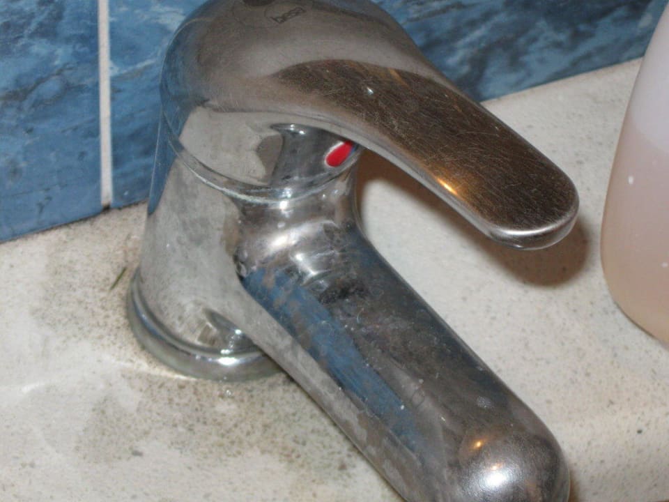 Bad im Komfortzimmer Aldiana Club Rocca Nettuno Calabria