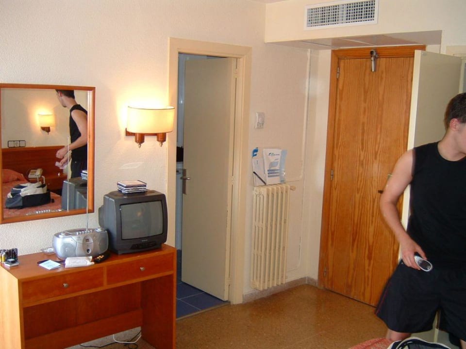 Doppelzimmer von innen THB Maria Isabel - Adults only