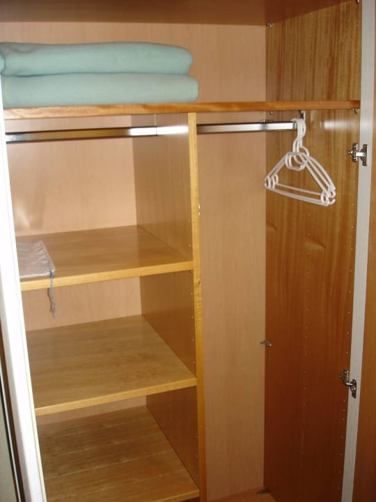 Kleiderschrank Hotel Drei Könige