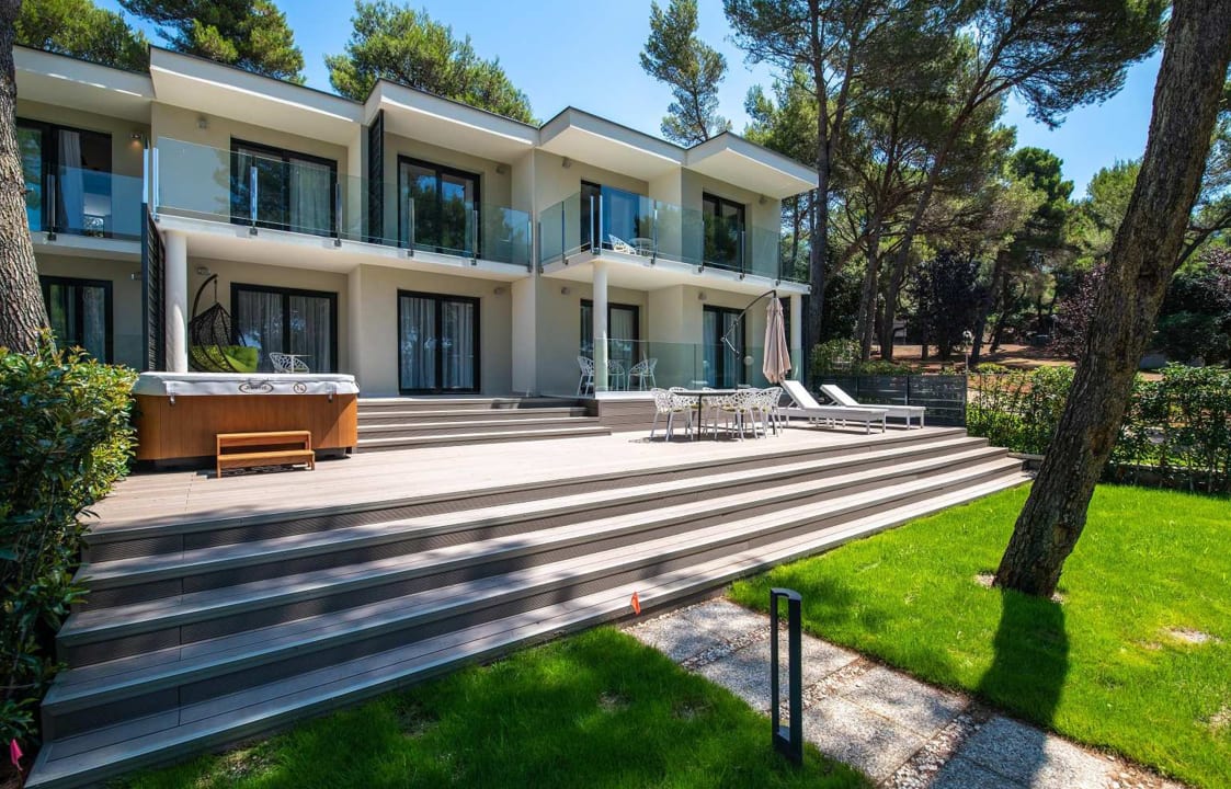 Außenansicht Park Plaza Arena Pula