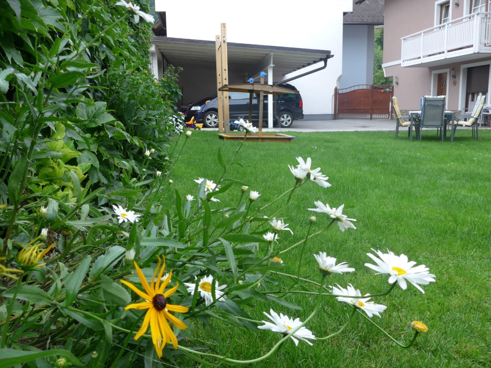 Gartenanlage Appartement Romana