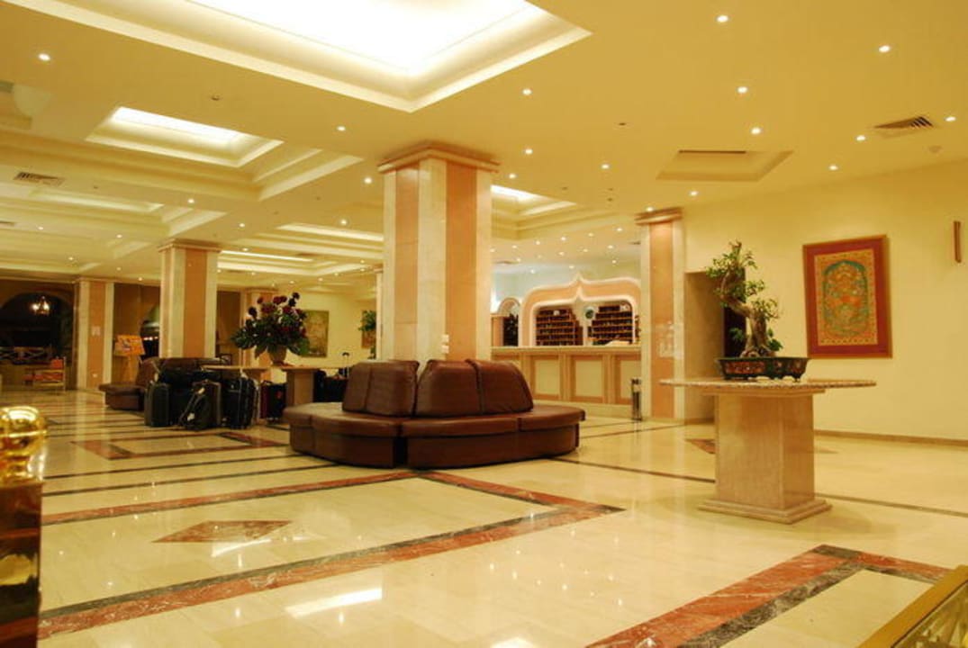 Rezeption Hotel Kalithea Horizon Royal