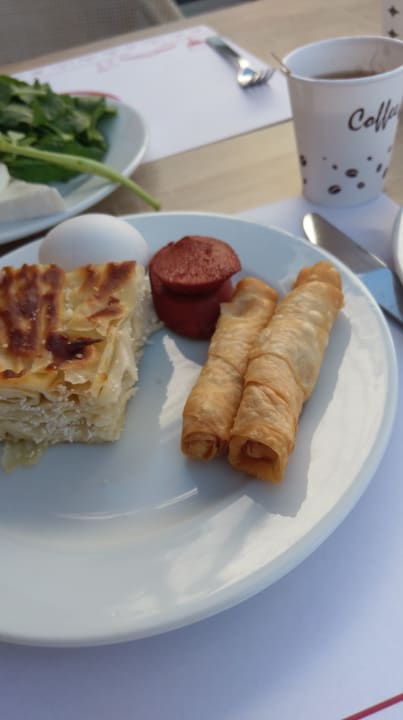 Gastro Armas Gül Beach