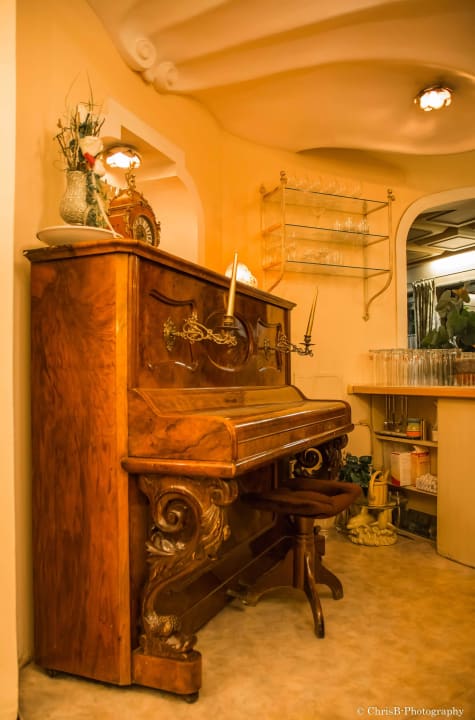 Piano in der Bar Hotel Carinthia