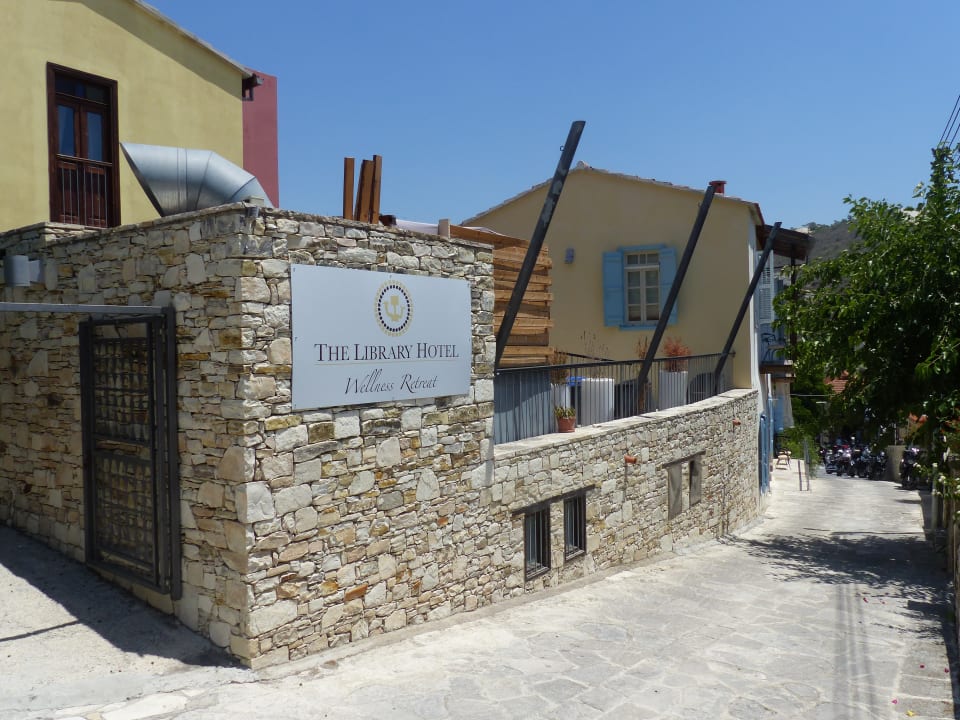 Außenansicht Hotel The Library Wellness Retreat