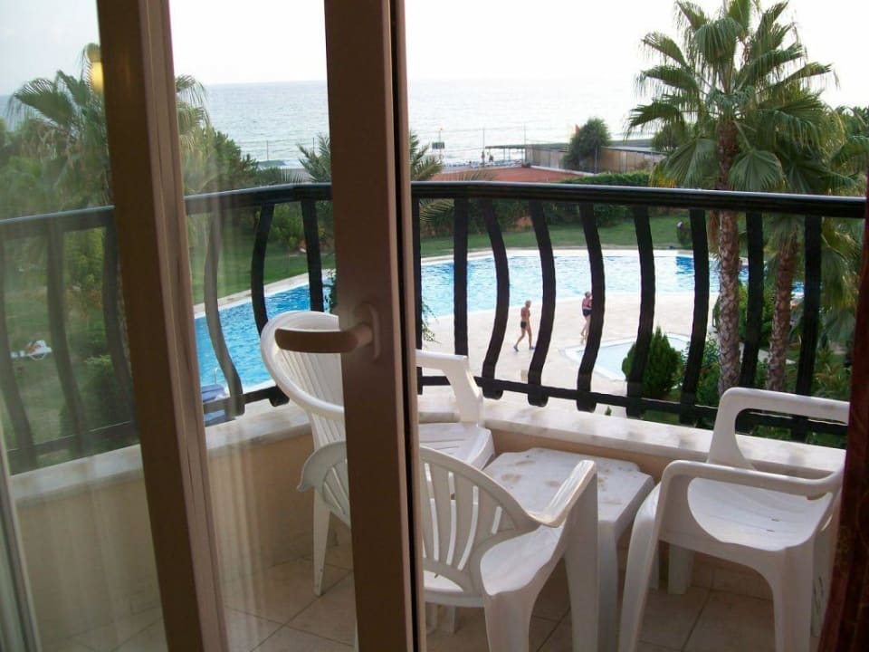 Balkon mit Meerblick Club Turtas Beach Hotel