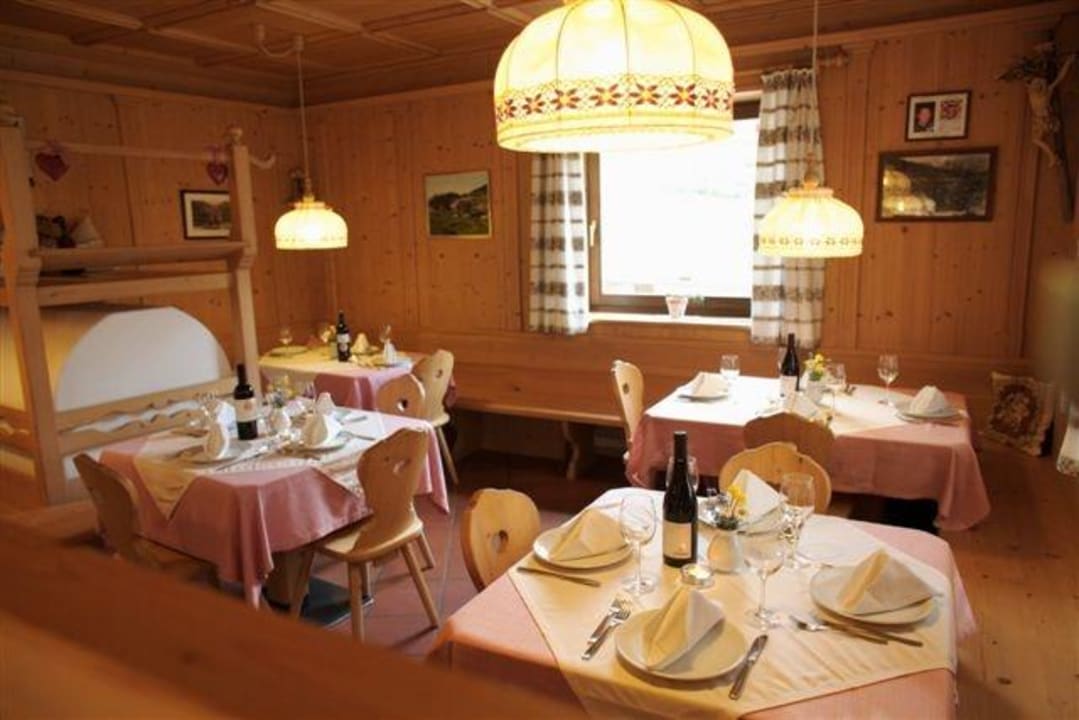 Stube Schutzhütte Fodara Vedla