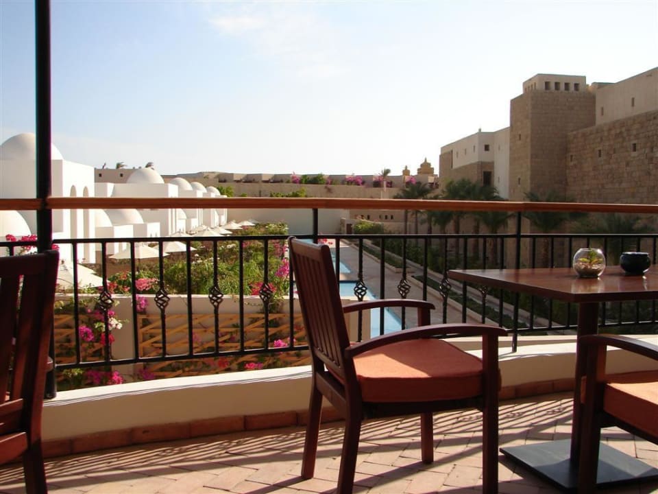 Frühstück mit herrlichem Blick Fort Arabesque Resort, Spa & Villas