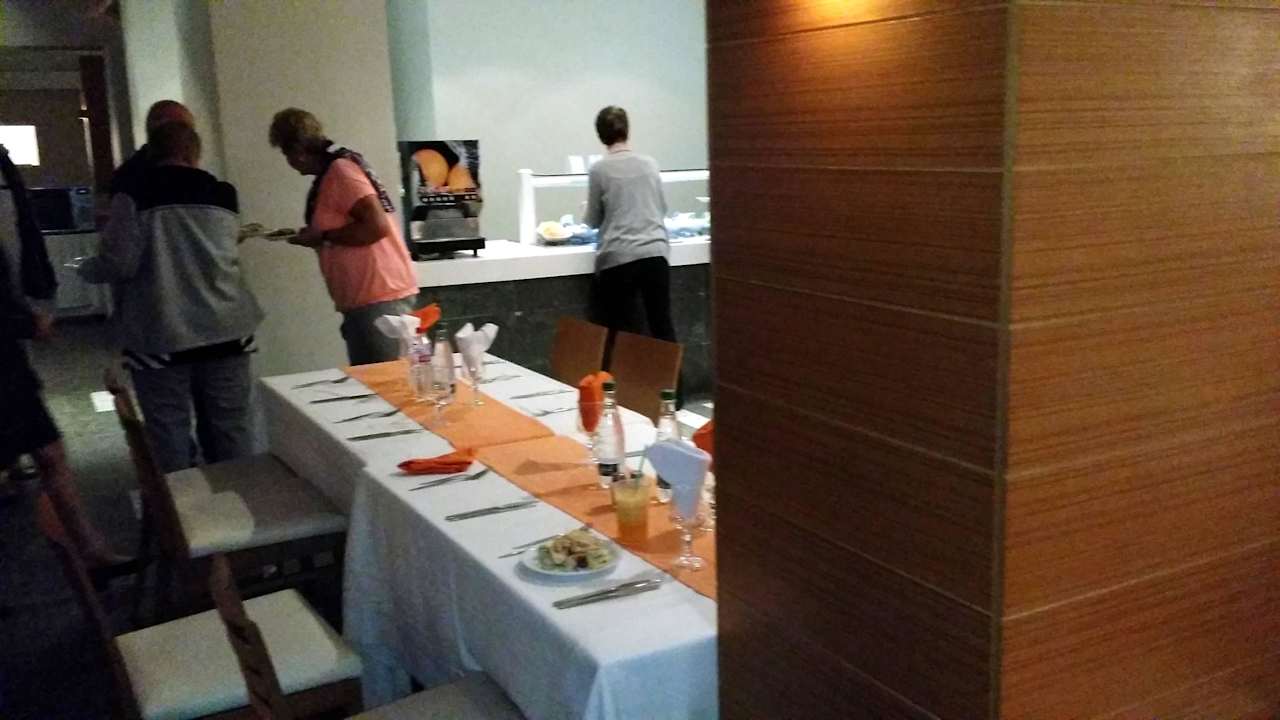 Restaurant The Orangers Beach Resort and Bungalows