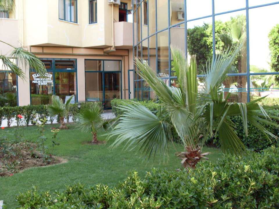 Ein teil der Wunderschönene großen gartenanlage Grand Seker Hotel