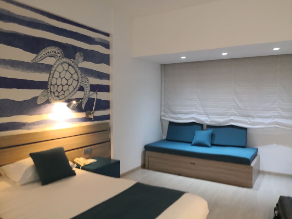 Zimmer Crystal Springs Beach Hotel