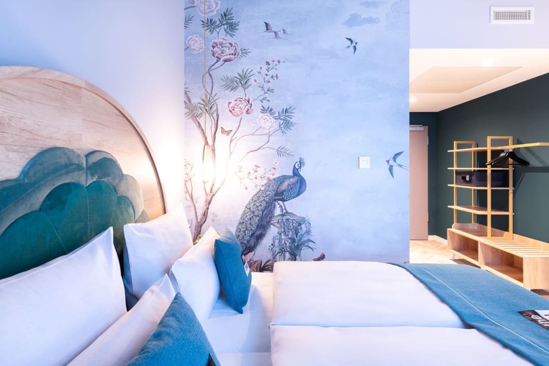 Zimmer Holiday Inn - the niu, Flower Konstanz