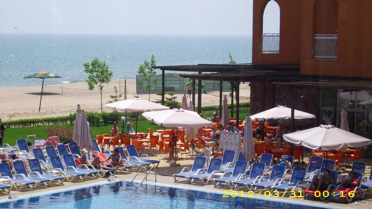 Poolbar Sol Luna Bay