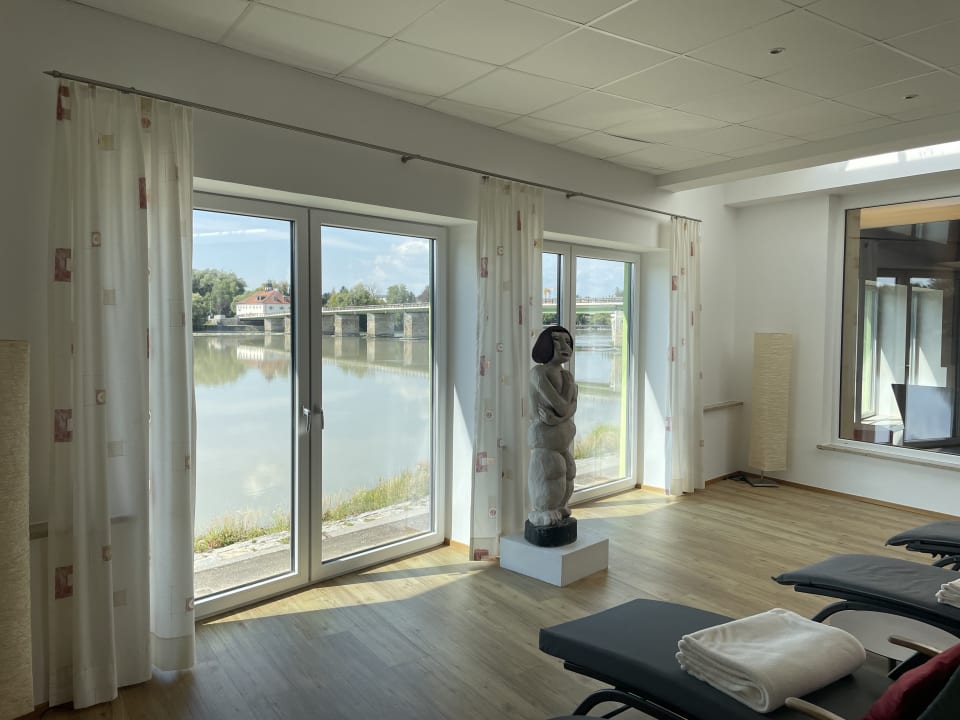 Pool Hotel Gugerbauer