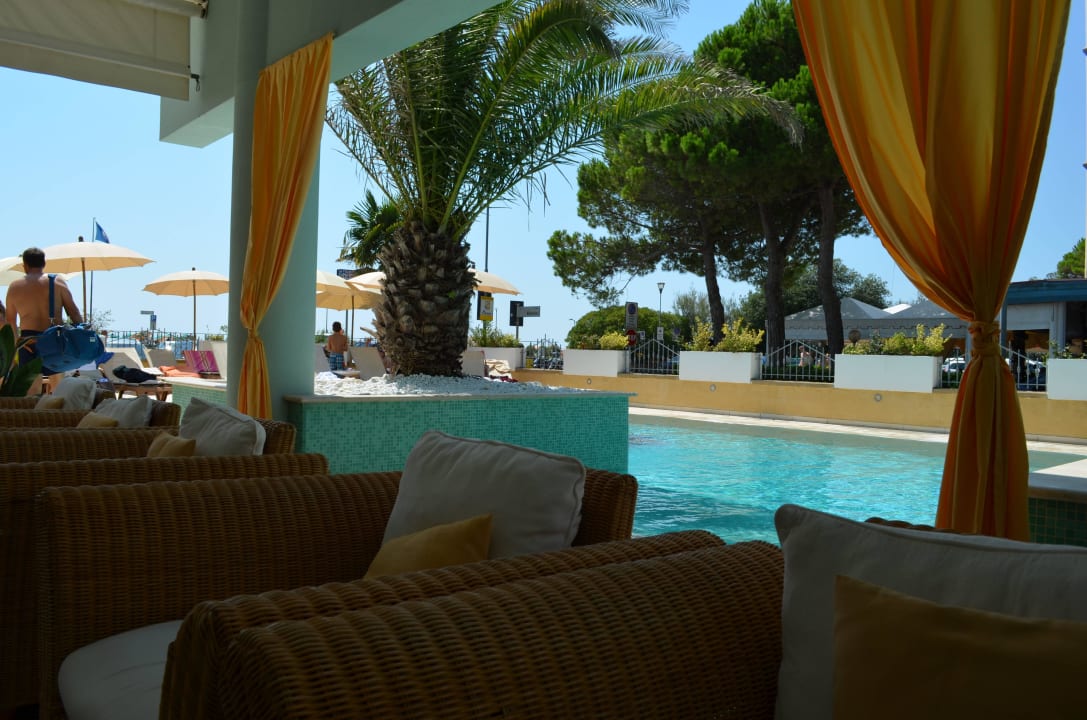 Loungebereich Hotel Montecarlo