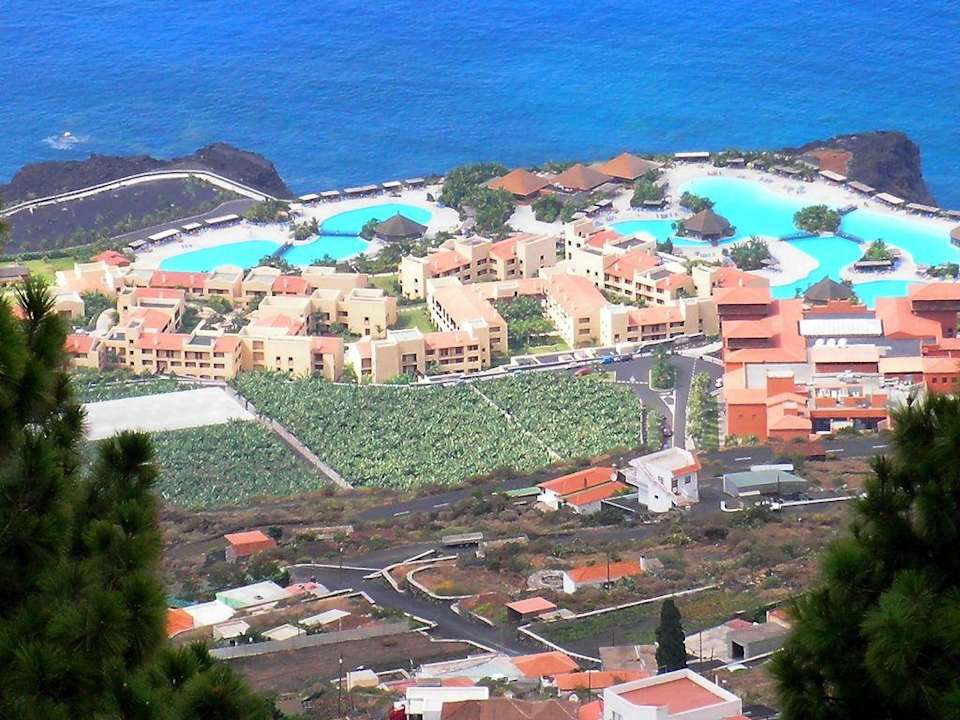 Blick von oben auf die Hotelanlage La Palma Princess