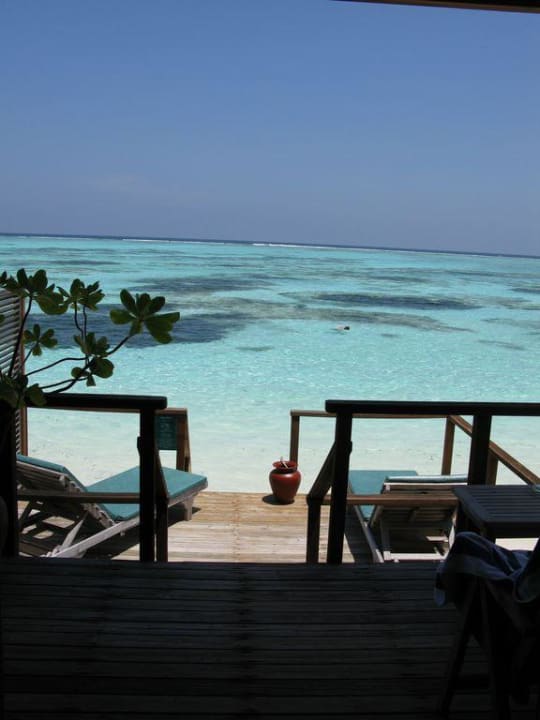 Von Bungi Blick auf Meer Meeru Maldives Resort Island