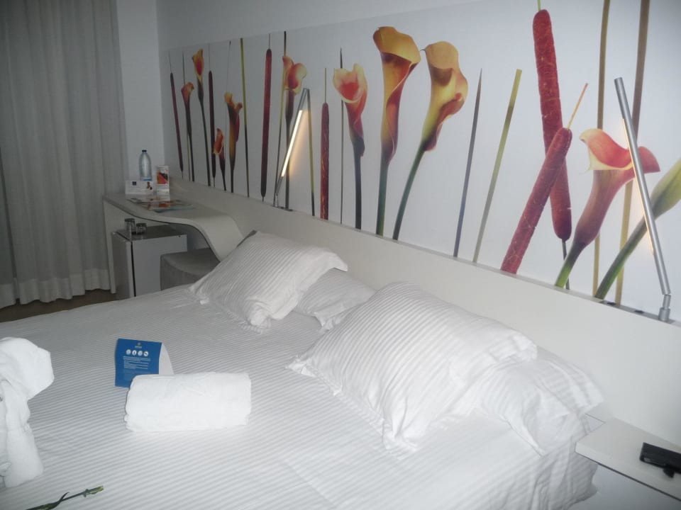 Bett Iberostar Waves Bahia de Palma