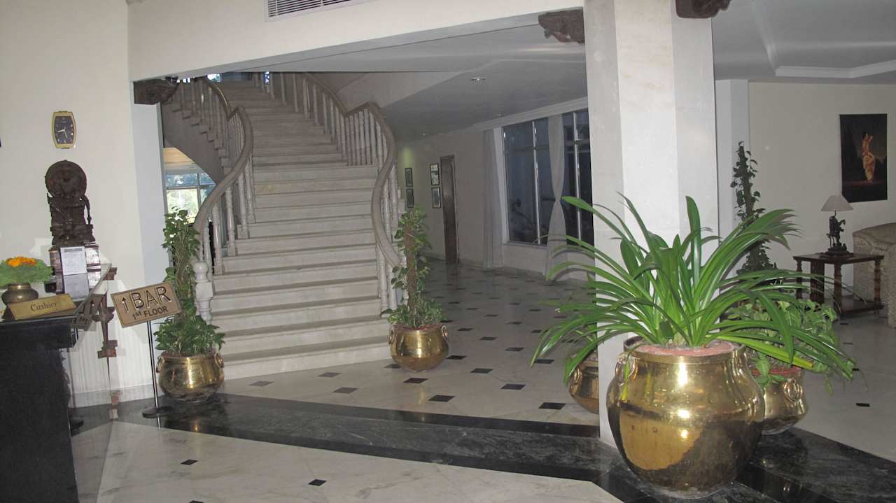 Innenbereich RAMADA Khajuraho Hotel