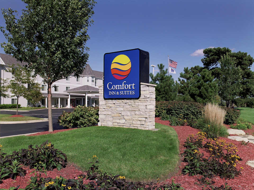 Sign Hotel Comfort Inn and Suites Geneva