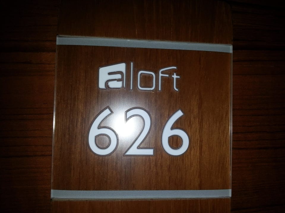 Junior Suite 626 - Beschriftung Hotel Aloft London ExCel