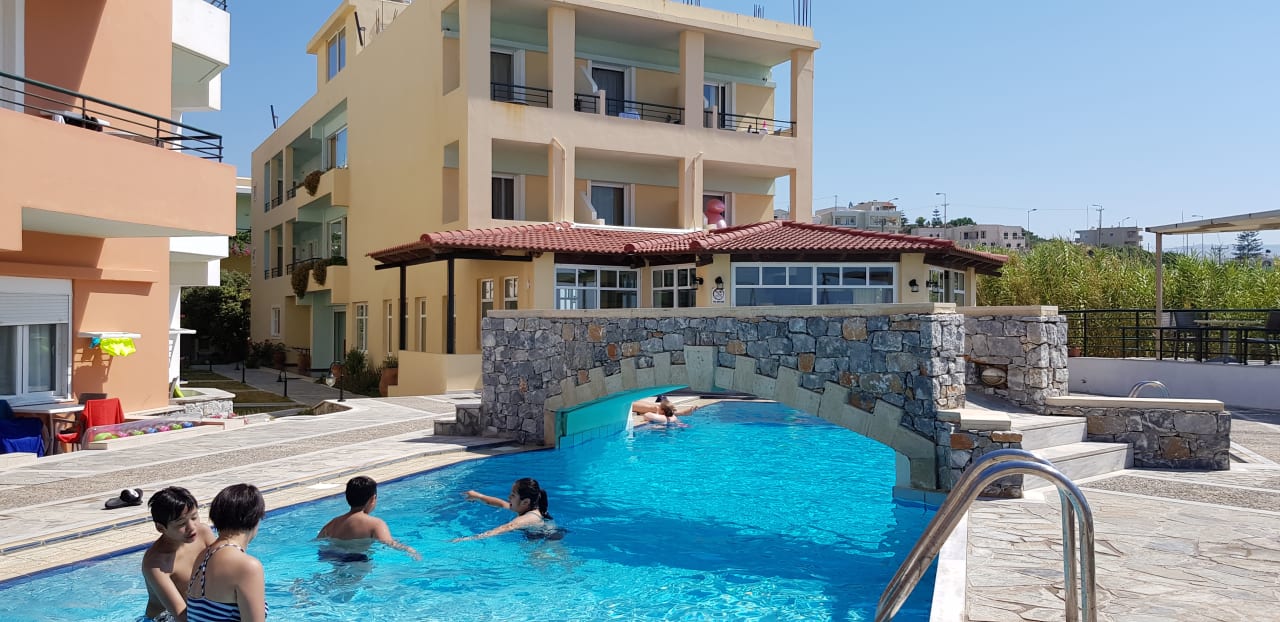 Pool Hotel Dedalos Beach