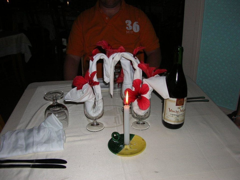 Tisch Hotel El Mouradi Djerba Menzel