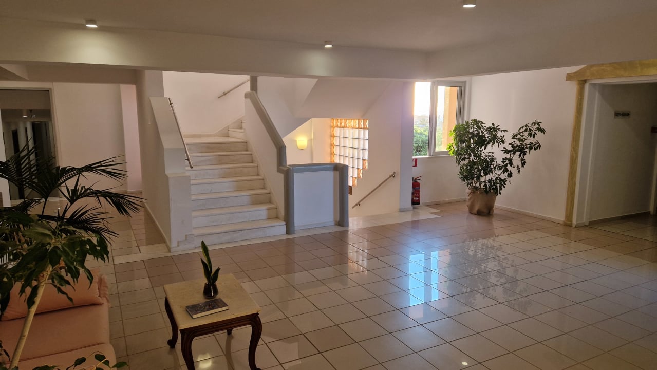 Lobby Anissa Beach & Village