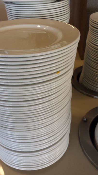 Dreckige Teller, Eigelb vom Frühstück?! Atlantica Mikri Poli Crete