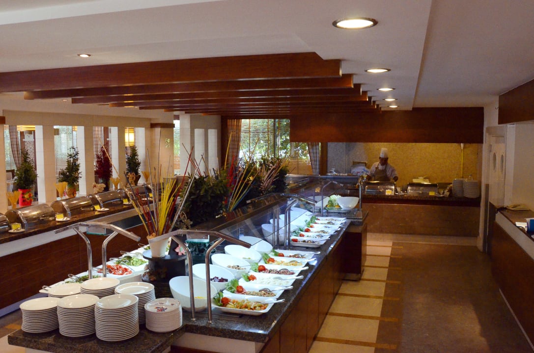 Salat-Buffet Side Star Beach