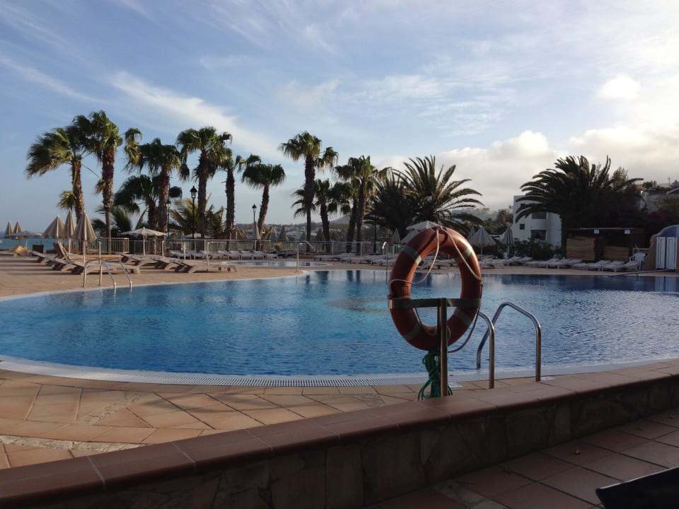Blick auf den Pool SBH Hotel Taro Beach